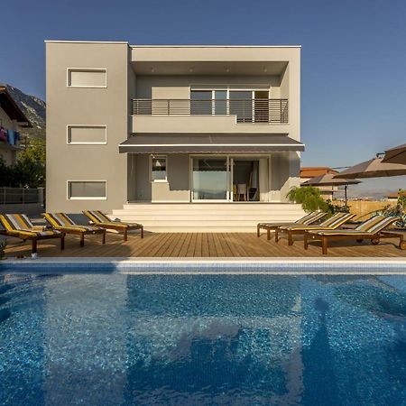 Family Friendly Apartments With A Swimming Pool Kastel Kambelovac, Kastela - 18117 Exterior photo