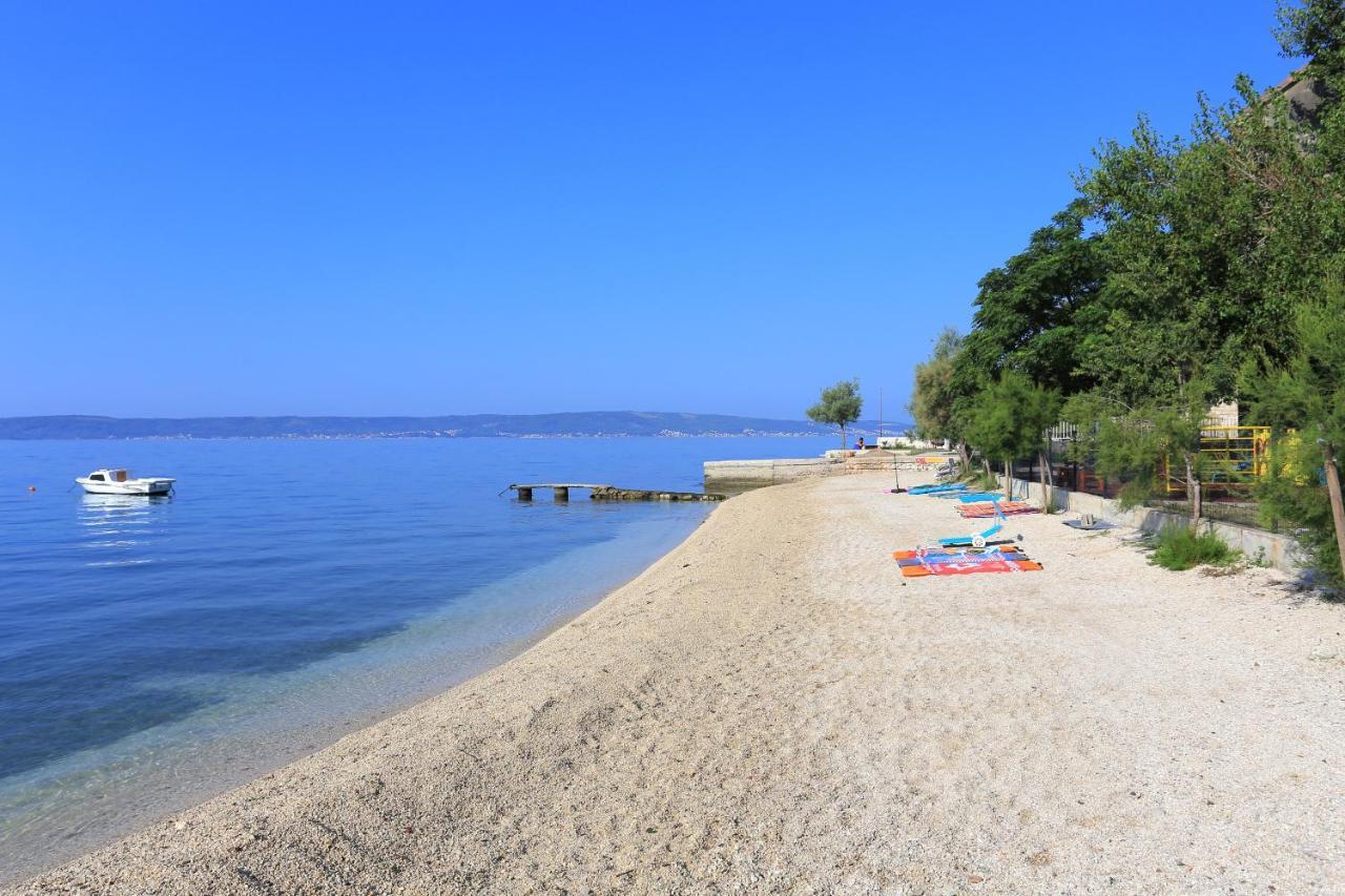 Family Friendly Apartments With A Swimming Pool Kastel Kambelovac, Kastela - 18117 Exterior photo